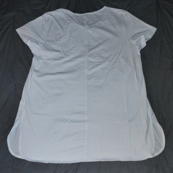 Ortilerri Women's Oversized White Short Sleeve Shirt - Picture 5 of 7